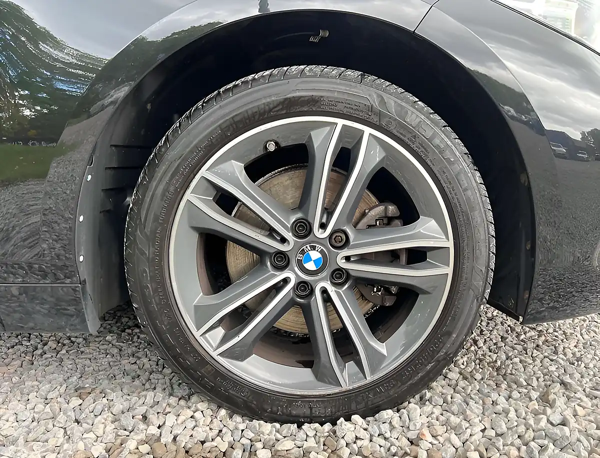 Used 2020 BMW 1 Series Sport Black Sapphire - Interior and Exterior details 9