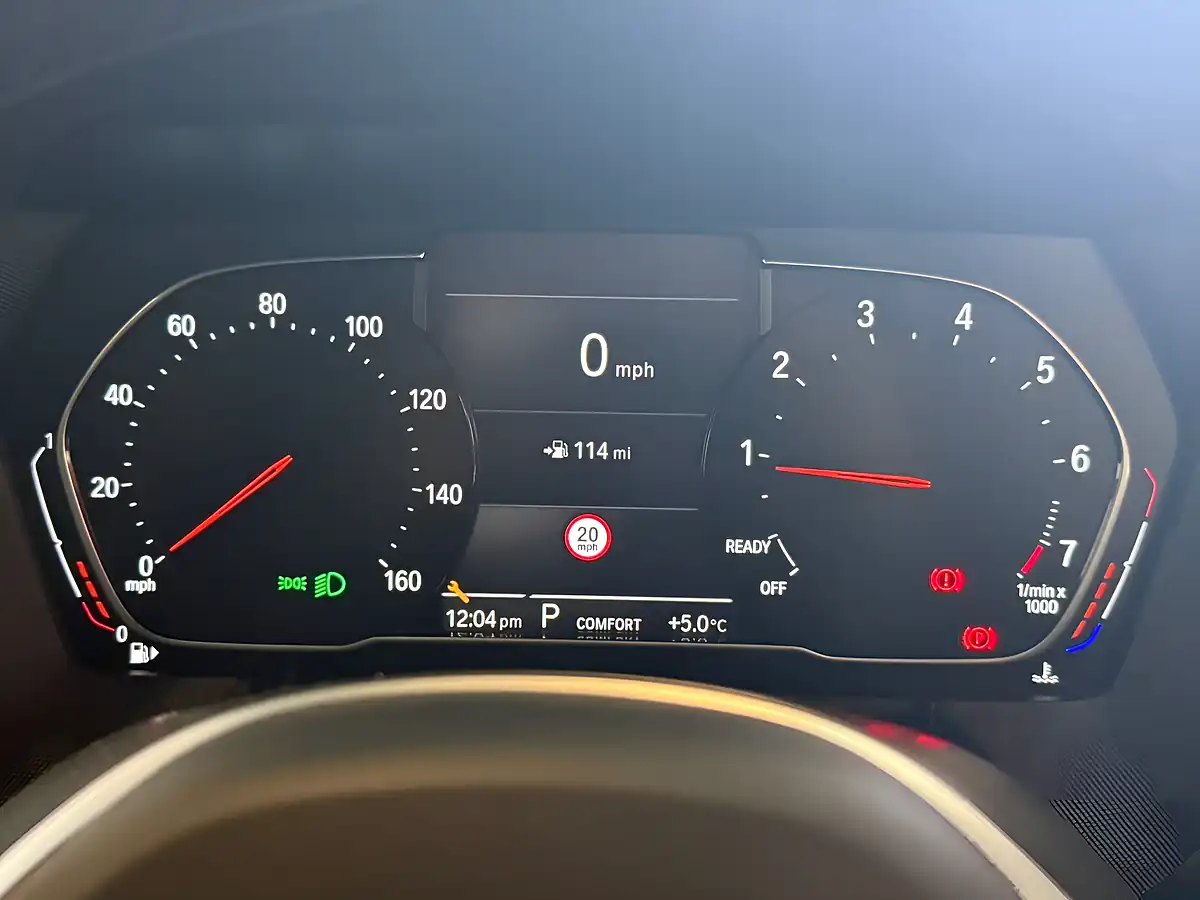 Used 2020 BMW 1 Series Sport Blue - Interior and Exterior details 17