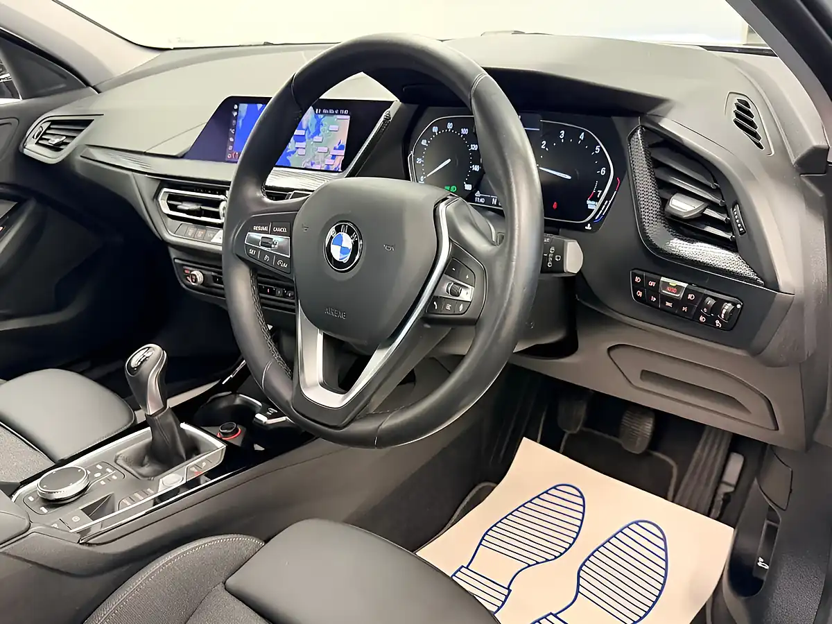 Used 2020 BMW 1 Series Sport Sapphire Black - Interior and Exterior details 16