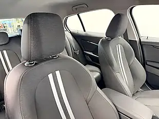 Used 2020 BMW 1 Series Sport Sapphire Black - Interior and Exterior details 17
