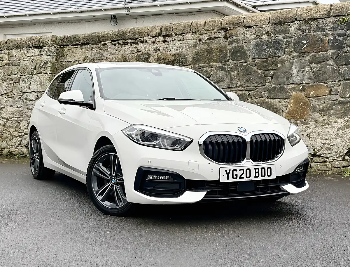 Used 2020 BMW 1 Series Sport White - Front View