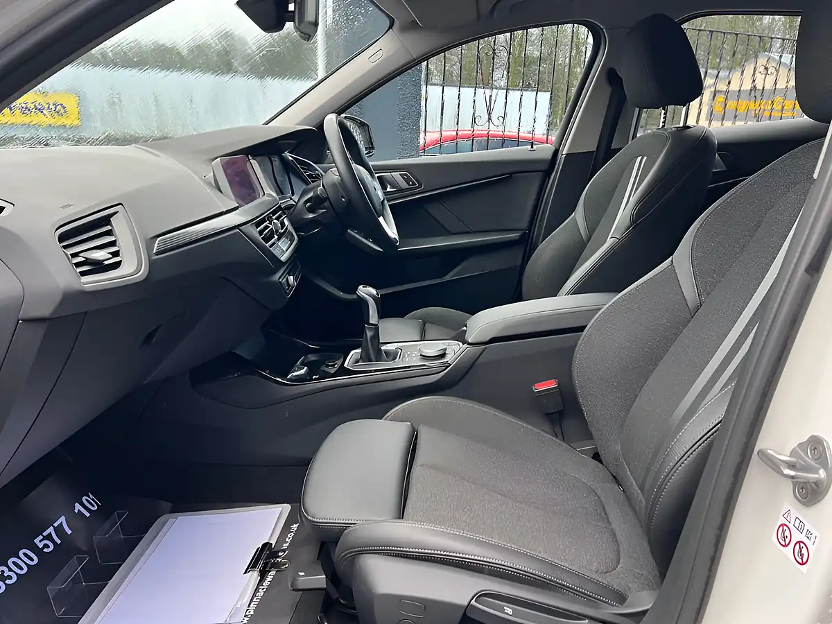 Used 2020 BMW 1 Series Sport White - Interior and Exterior details 15