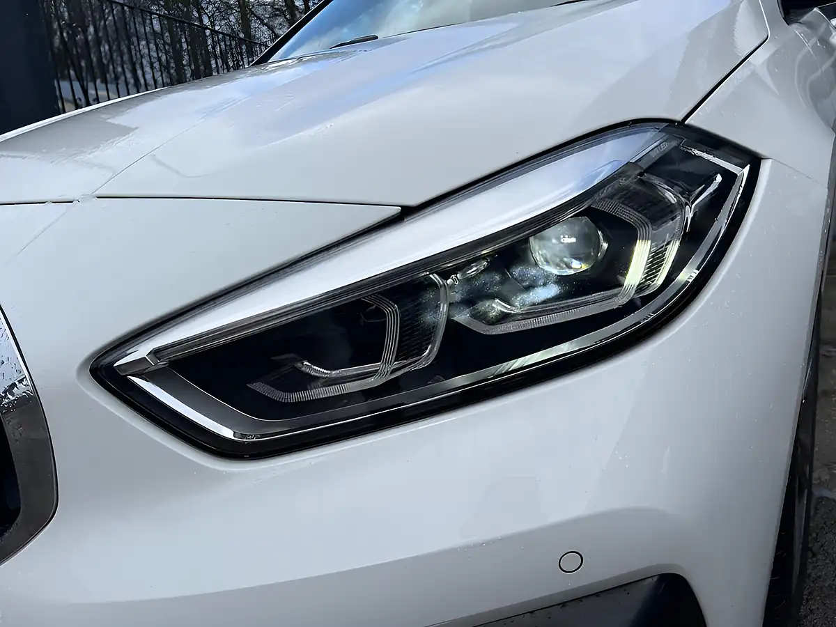 Used 2020 BMW 1 Series Sport White - Interior and Exterior details 9
