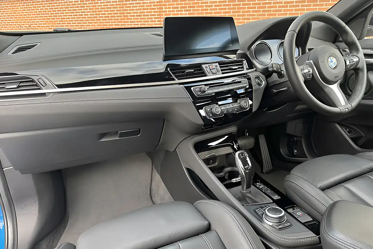Used 2020 BMW 2 Series X2 Blue - Interior and Exterior details 4