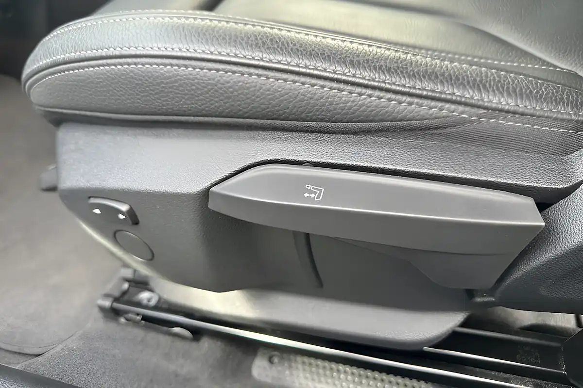 Used 2020 BMW 2 Series X2 Blue - Interior and Exterior details 6