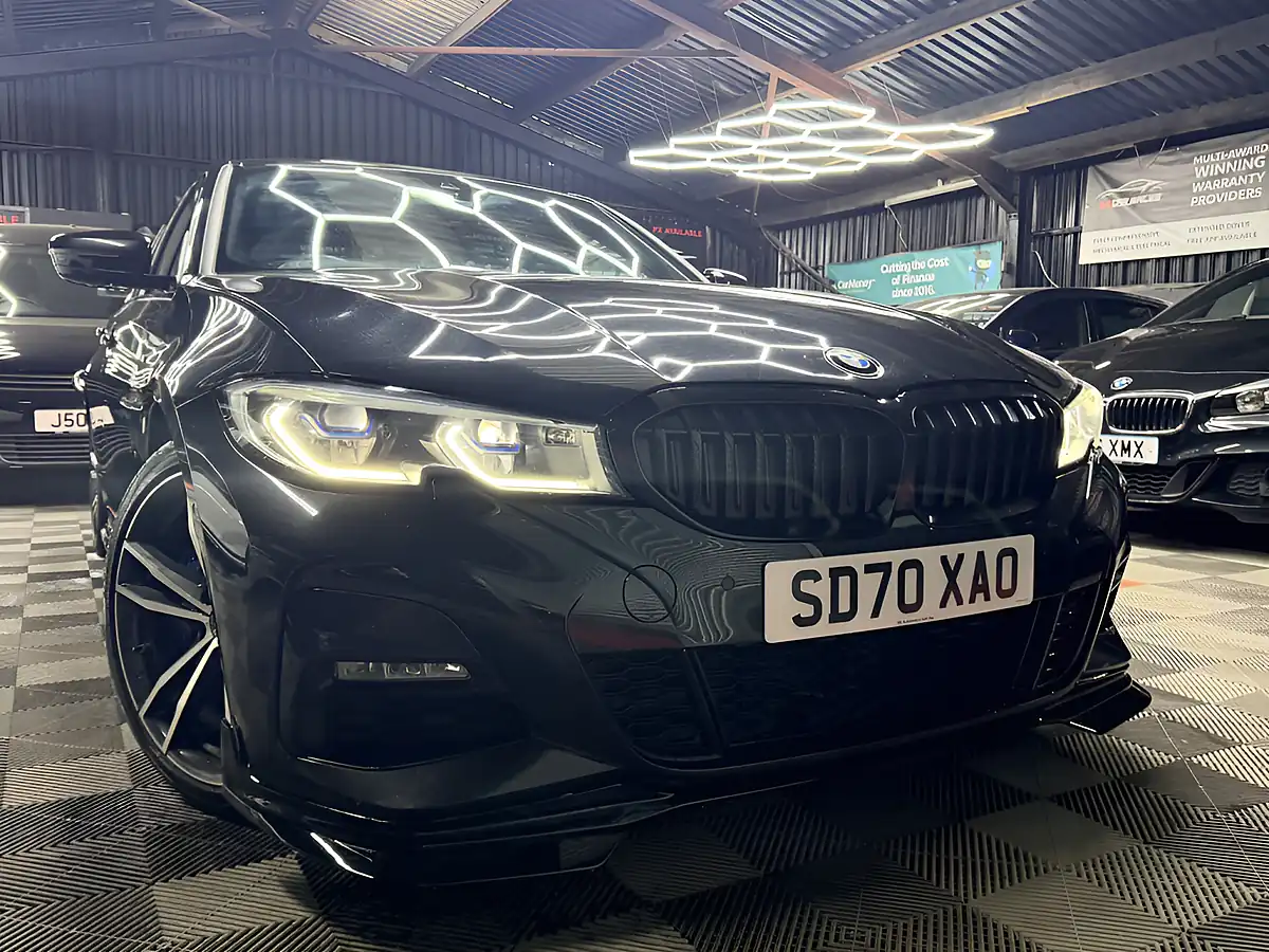 Used 2020 BMW 3 Series M Sport Black - Front View