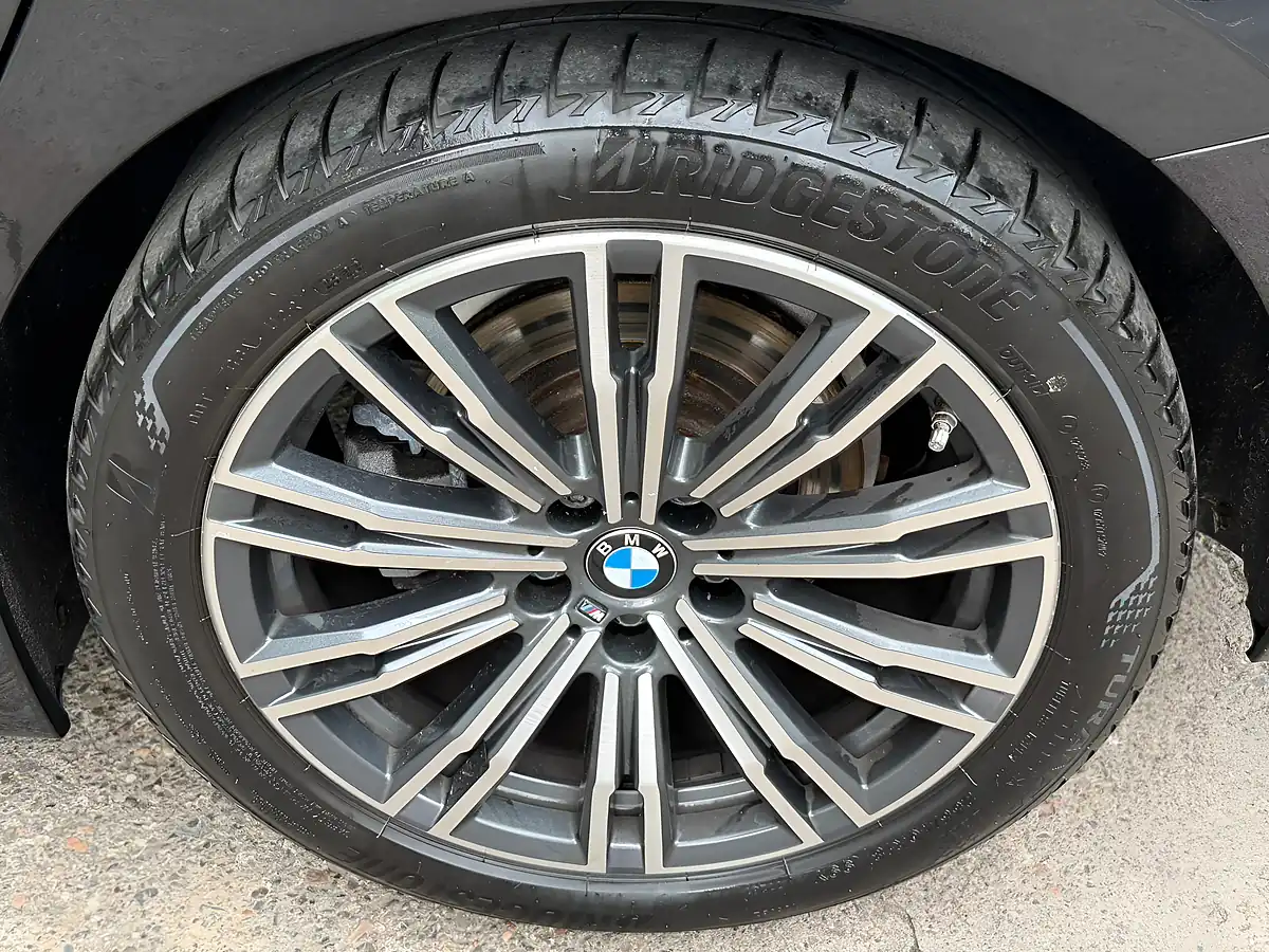 Used 2020 BMW 3 Series M Sport Black - Interior and Exterior details 14