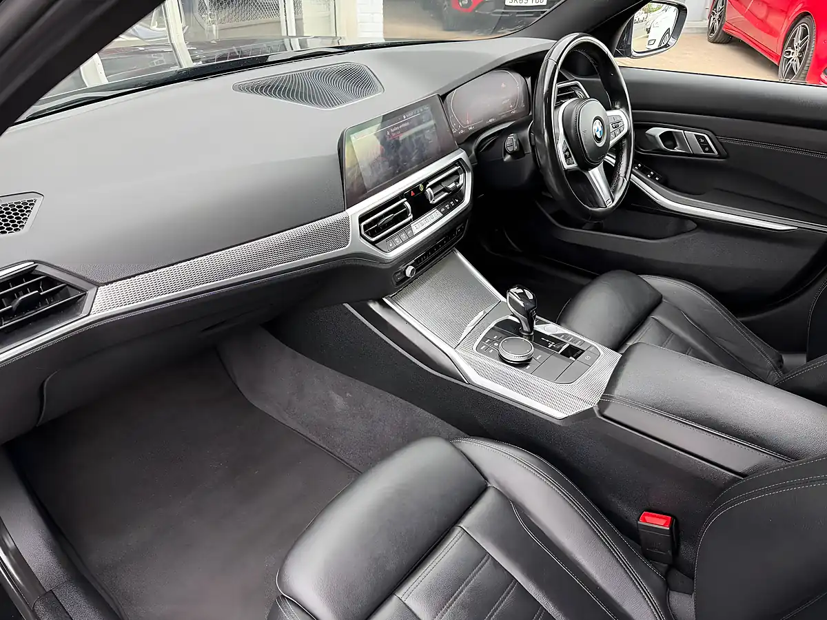 Used 2020 BMW 3 Series M Sport Black - Interior and Exterior details 9