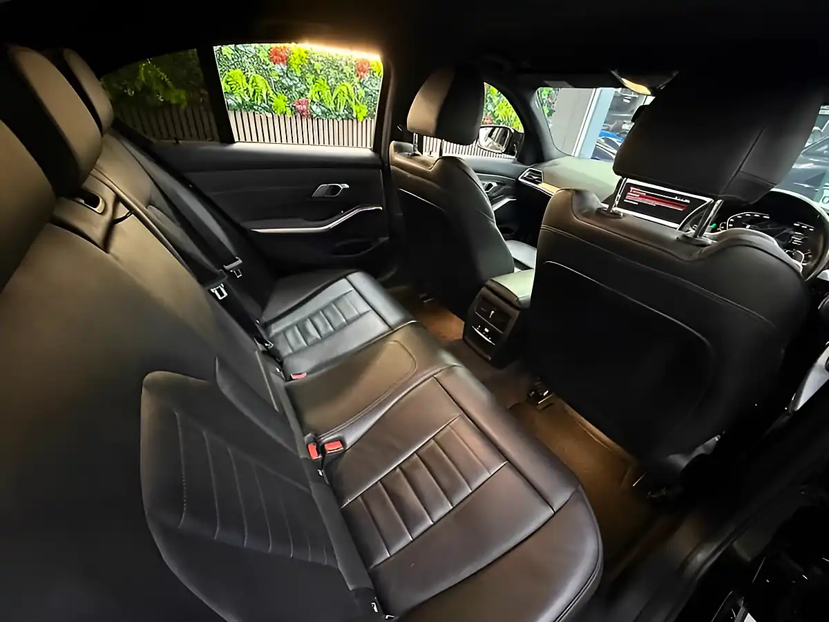 Used 2020 BMW 3 Series M Sport Black - Interior and Exterior details 16