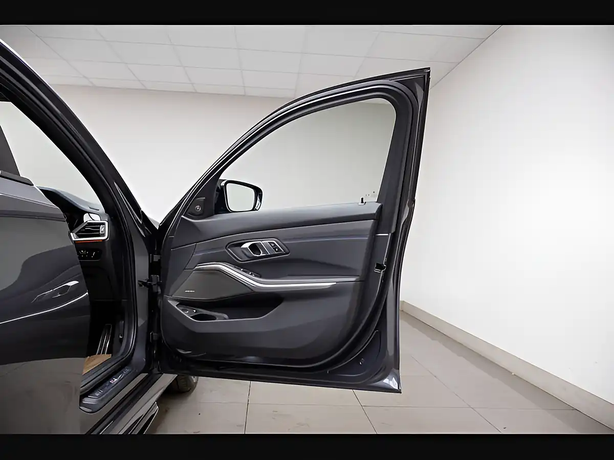 Used 2020 BMW 3 Series M Sport Grey - Interior and Exterior details 12