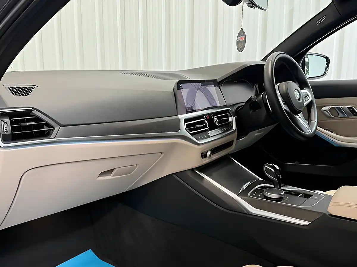 Used 2020 BMW 3 Series M Sport Mineral Grey - Interior and Exterior details 15