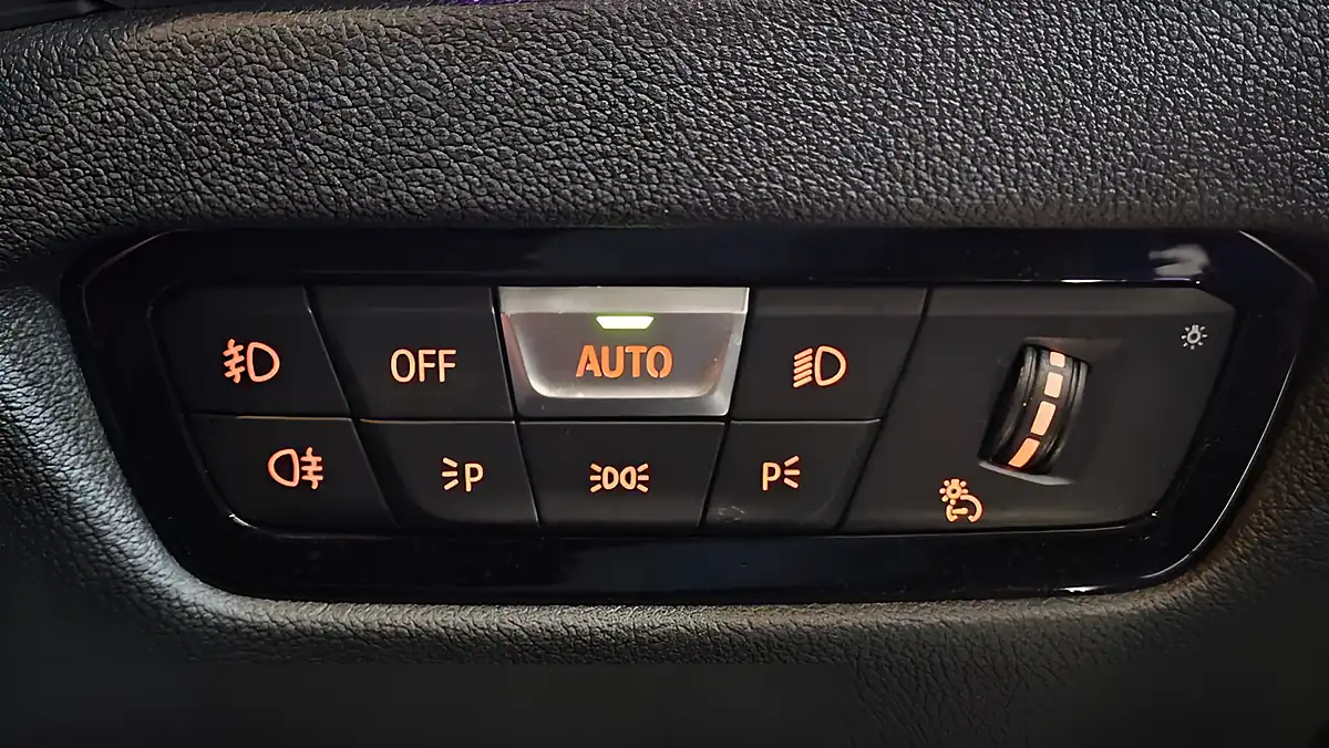 Used 2020 BMW 3 Series M Sport Portimao Blue - Interior and Exterior details 15