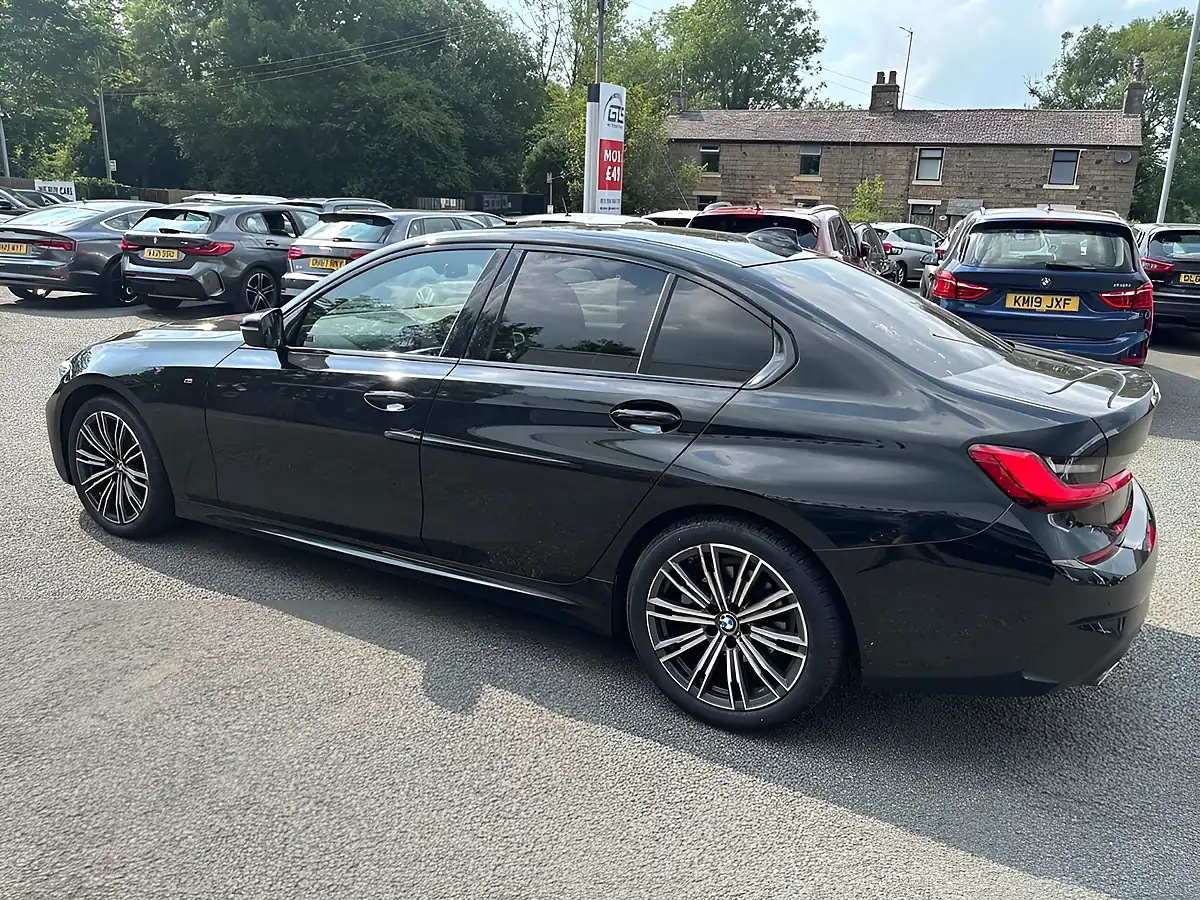 Used 2020 BMW 3 Series M-Sport Sapphire Black - Interior and Exterior details 16
