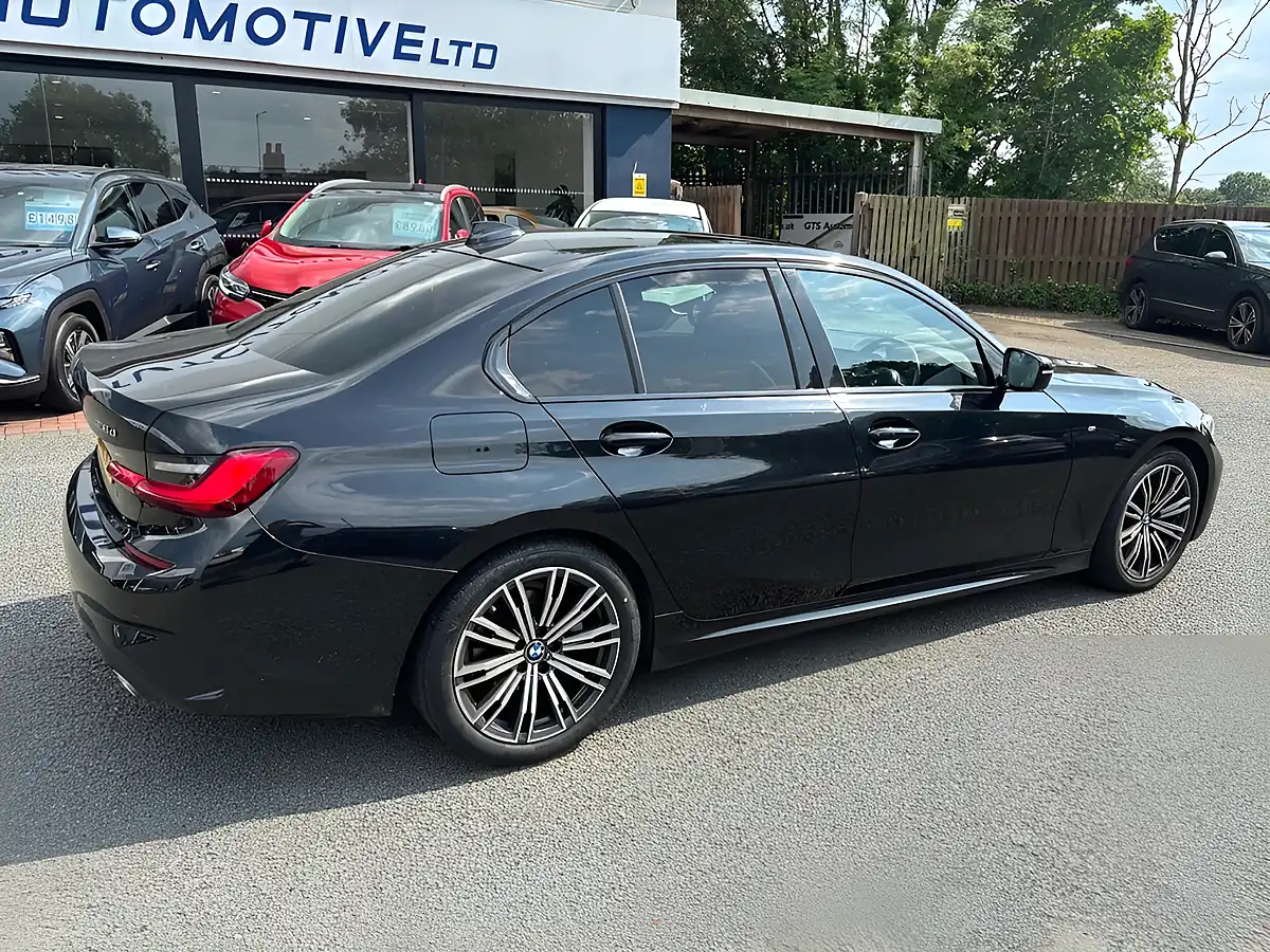 Used 2020 BMW 3 Series M-Sport Sapphire Black - Interior and Exterior details 17