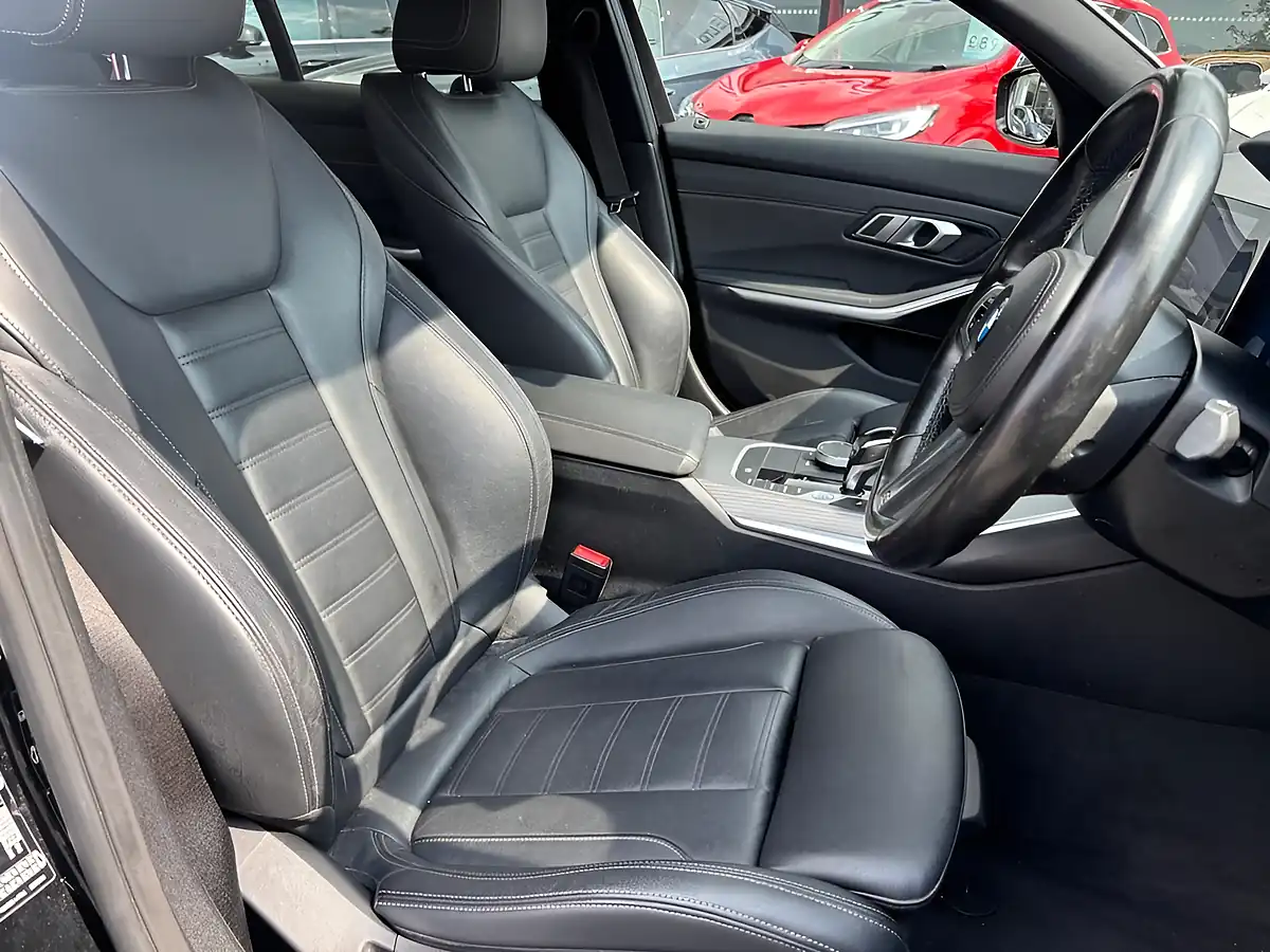 Used 2020 BMW 3 Series M-Sport Sapphire Black - Interior and Exterior details 3