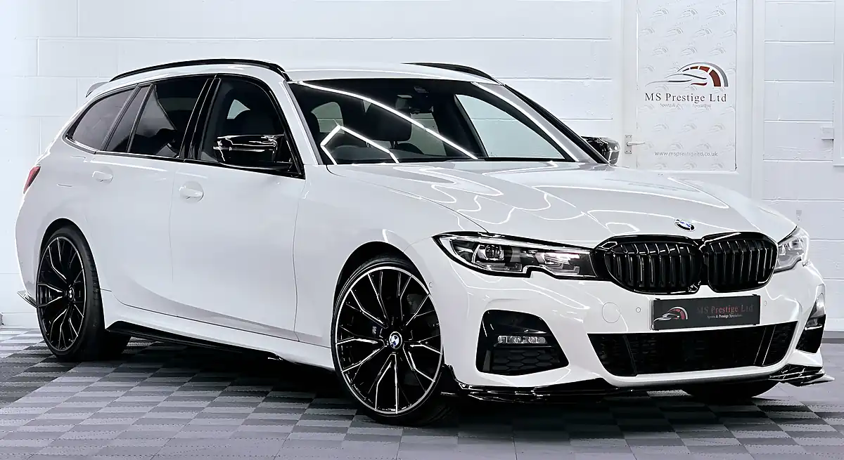 Used 2020 BMW 3 Series M Sport Touring Alpine White - Front View