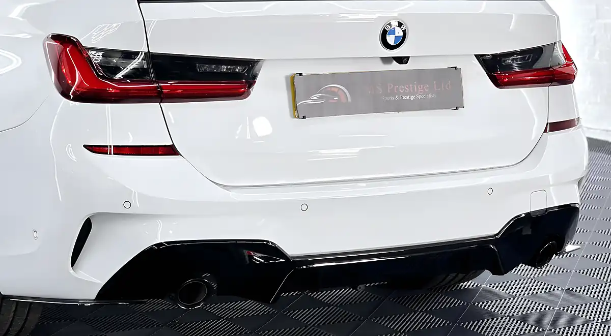 Used 2020 BMW 3 Series M Sport Touring Alpine White - Interior and Exterior details 12