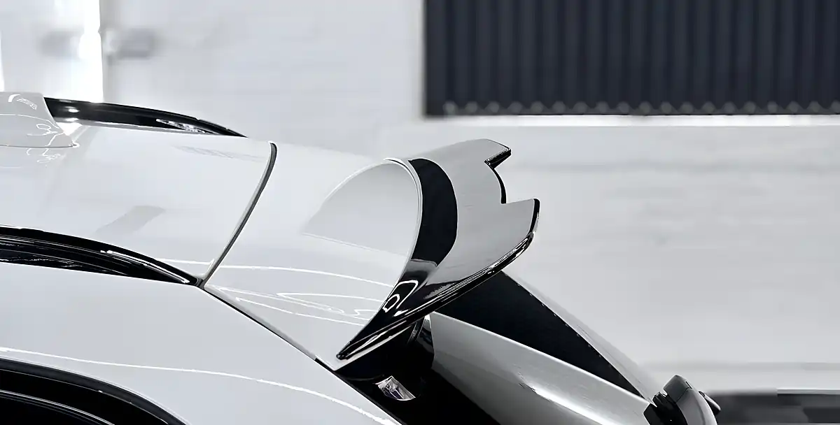 Used 2020 BMW 3 Series M Sport Touring Alpine White - Interior and Exterior details 18