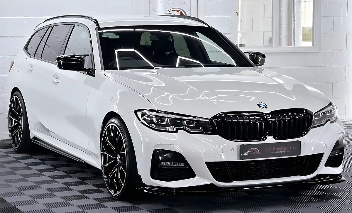 Used 2020 BMW 3 Series M Sport Touring Alpine White - Interior and Exterior details 3