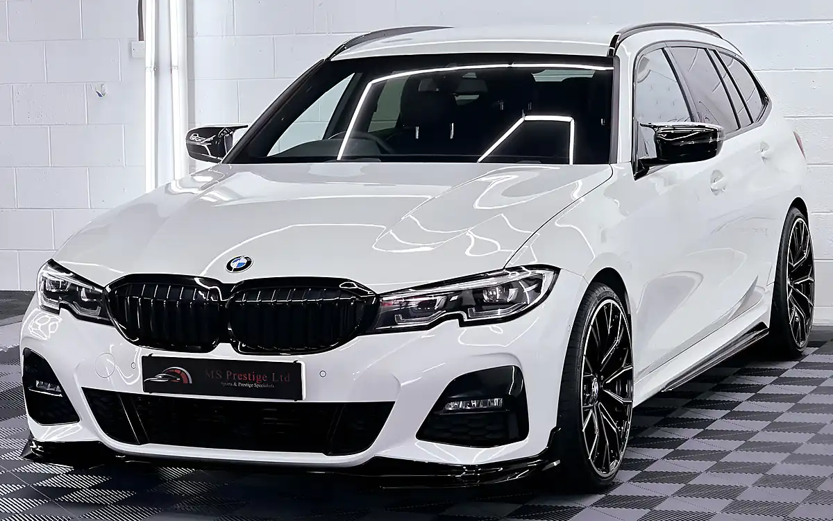 Used 2020 BMW 3 Series M Sport Touring Alpine White - Interior and Exterior details 4