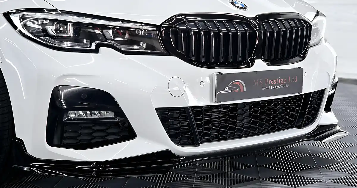 Used 2020 BMW 3 Series M Sport Touring Alpine White - Interior and Exterior details 5
