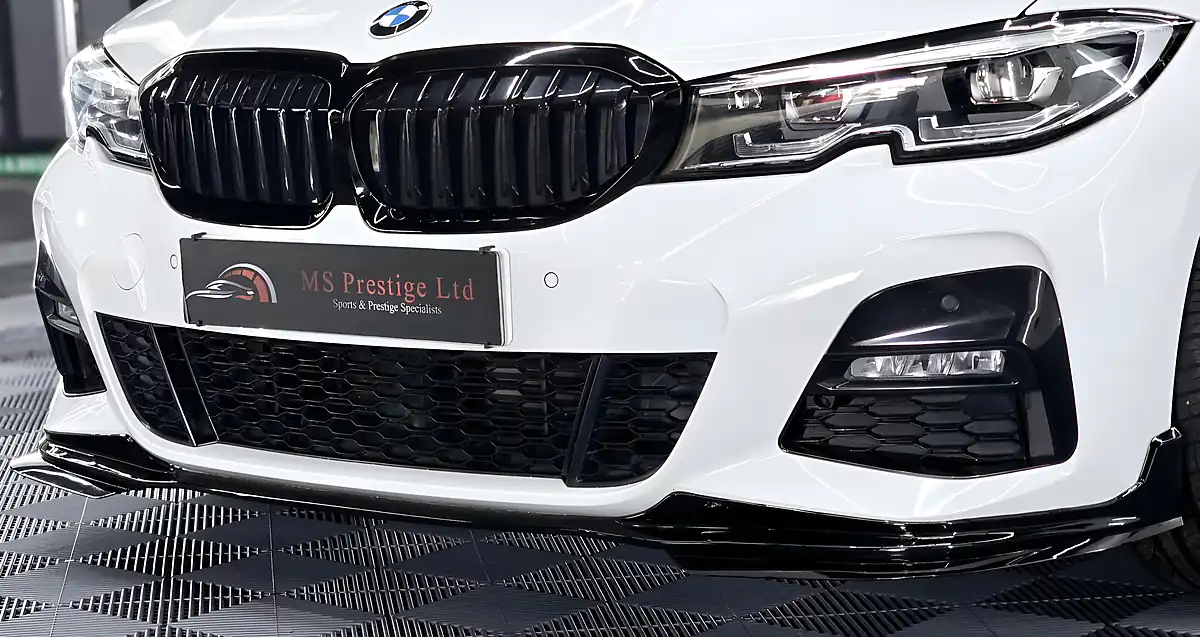 Used 2020 BMW 3 Series M Sport Touring Alpine White - Interior and Exterior details 7