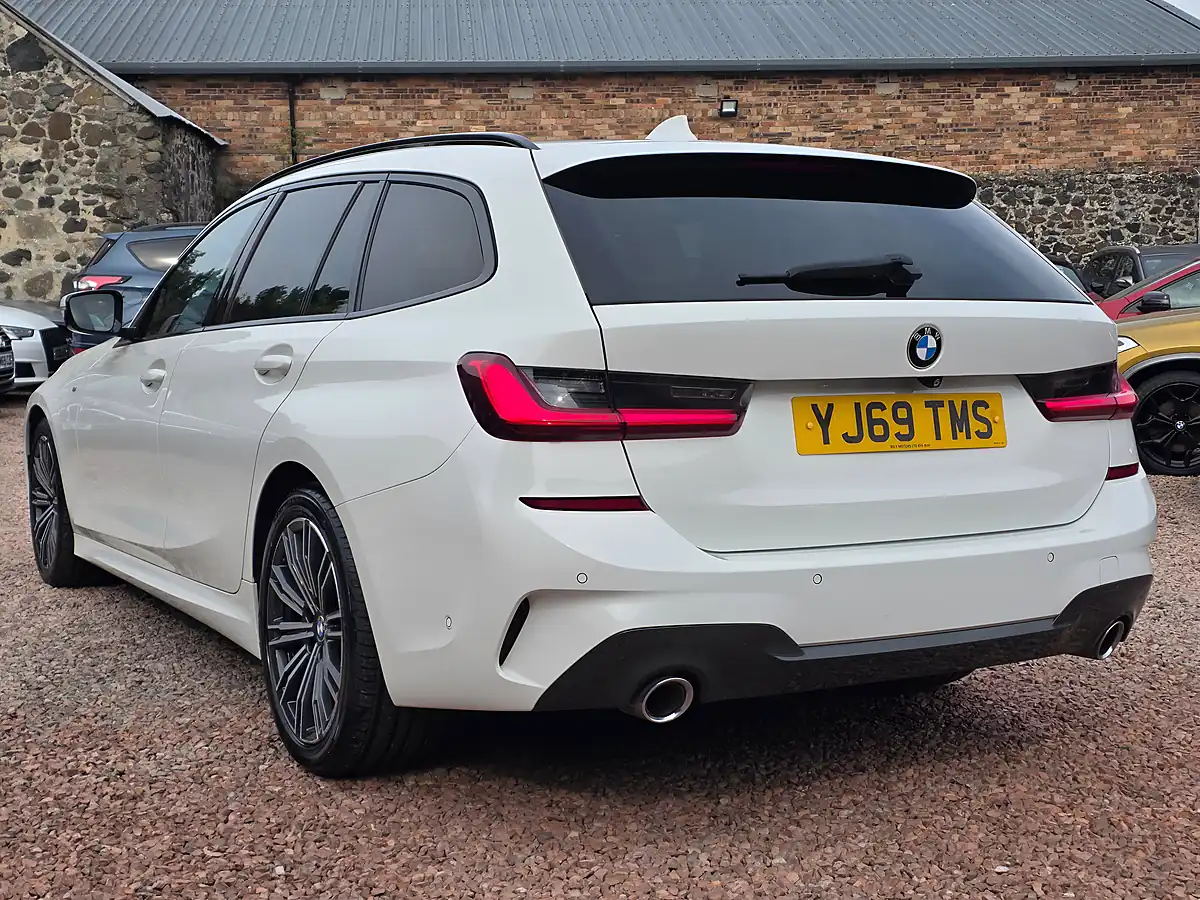 Used 2020 BMW 3 Series M Sport Touring Alpine White - Interior and Exterior details 15