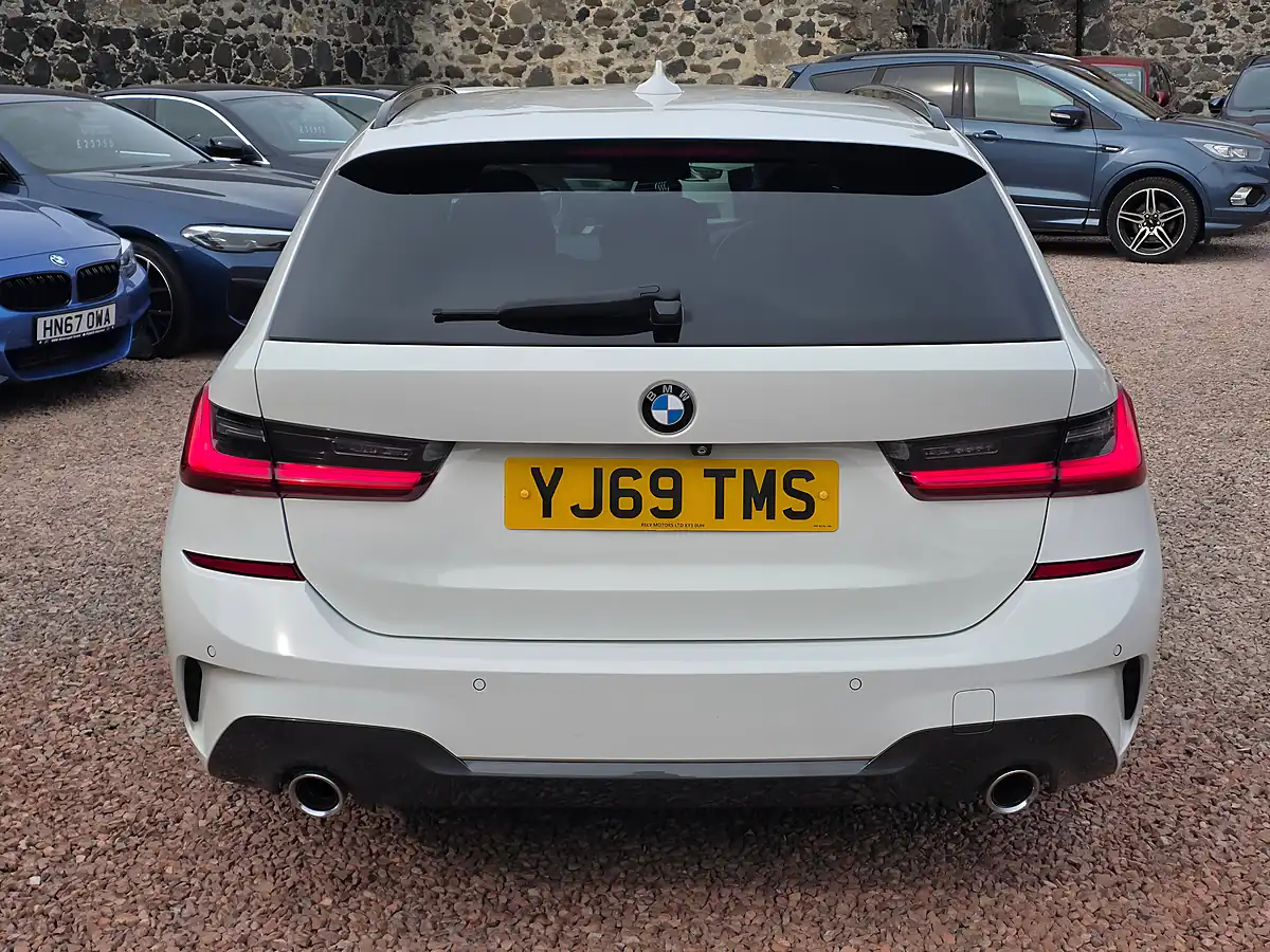 Used 2020 BMW 3 Series M Sport Touring Alpine White - Interior and Exterior details 17