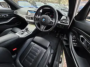 Used 2020 BMW 3 Series M Sport Touring Alpine White - Interior and Exterior details 8