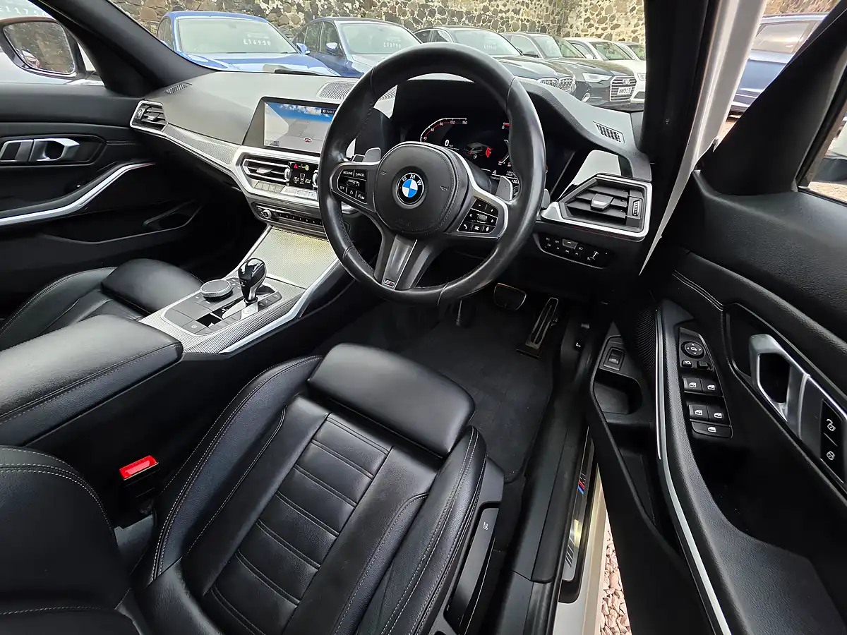 Used 2020 BMW 3 Series M Sport Touring Alpine White - Interior and Exterior details 8