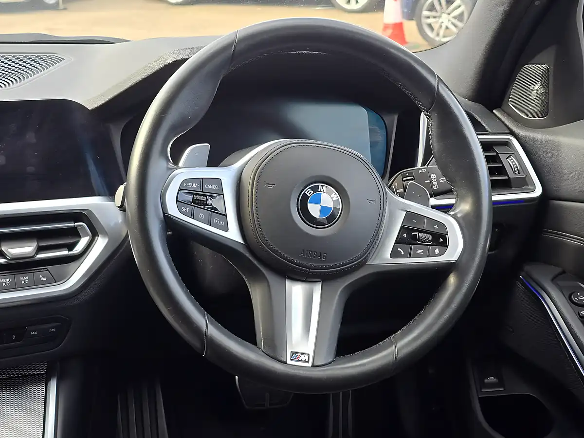 Used 2020 BMW 3 Series M Sport Touring Blue - Interior and Exterior details 9
