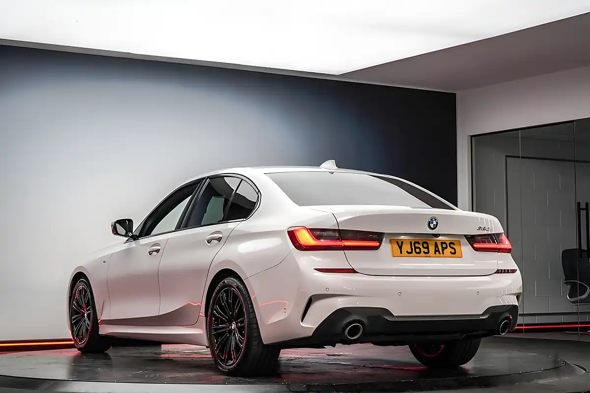 Used 2020 BMW 3 Series M Sport White - Interior and Exterior details 14