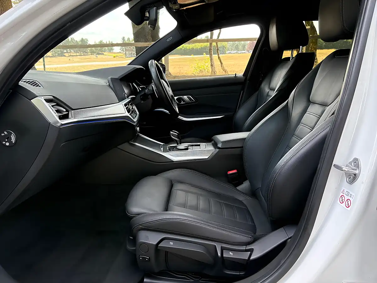 Used 2020 BMW 3 Series M Sport White - Interior and Exterior details 13