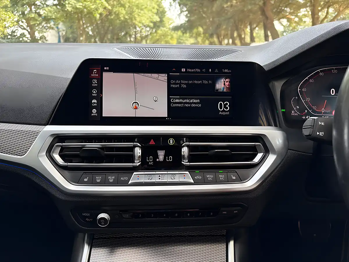Used 2020 BMW 3 Series M Sport White - Interior and Exterior details 16