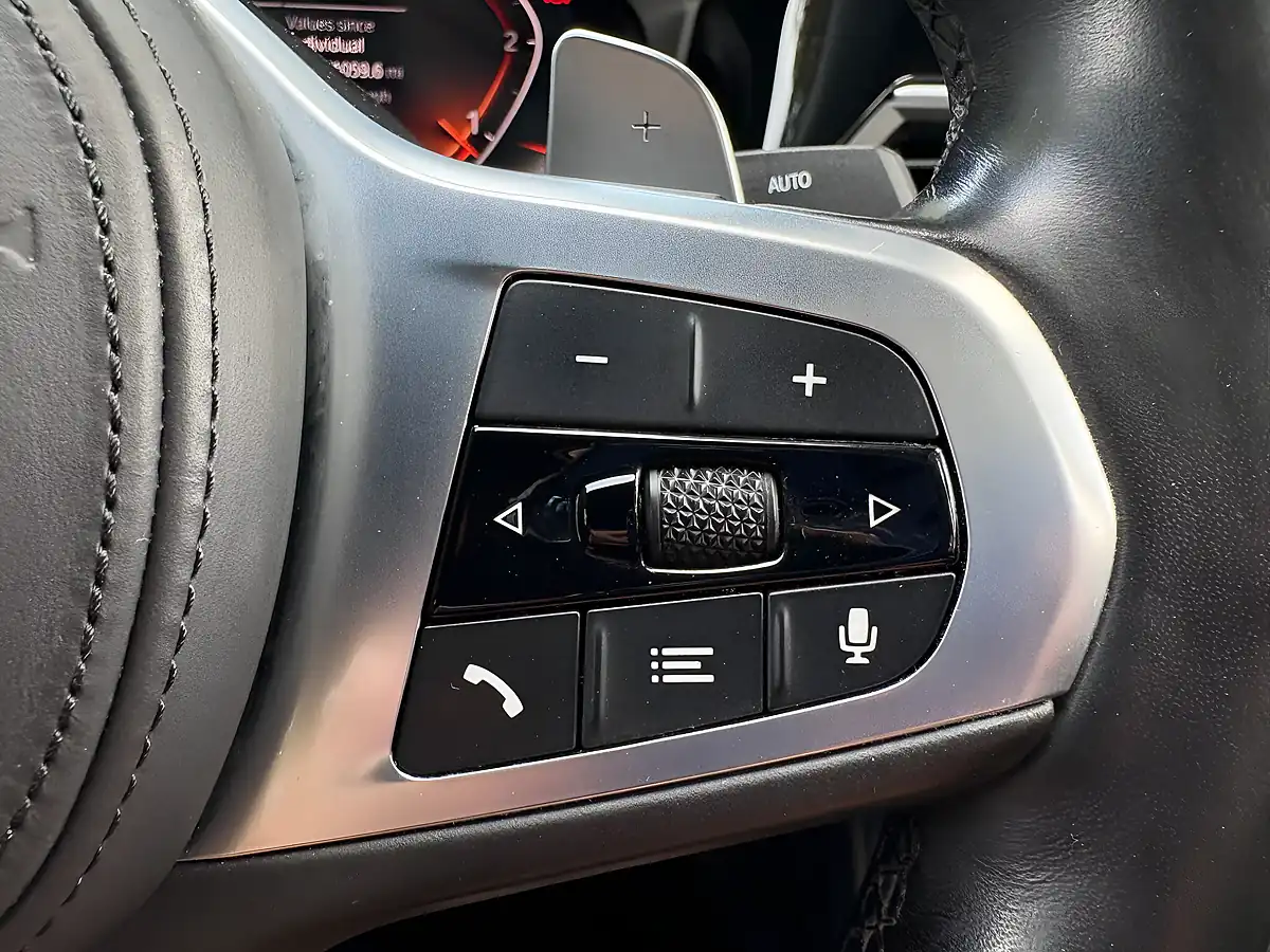 Used 2020 BMW 3 Series M Sport White - Interior and Exterior details 17