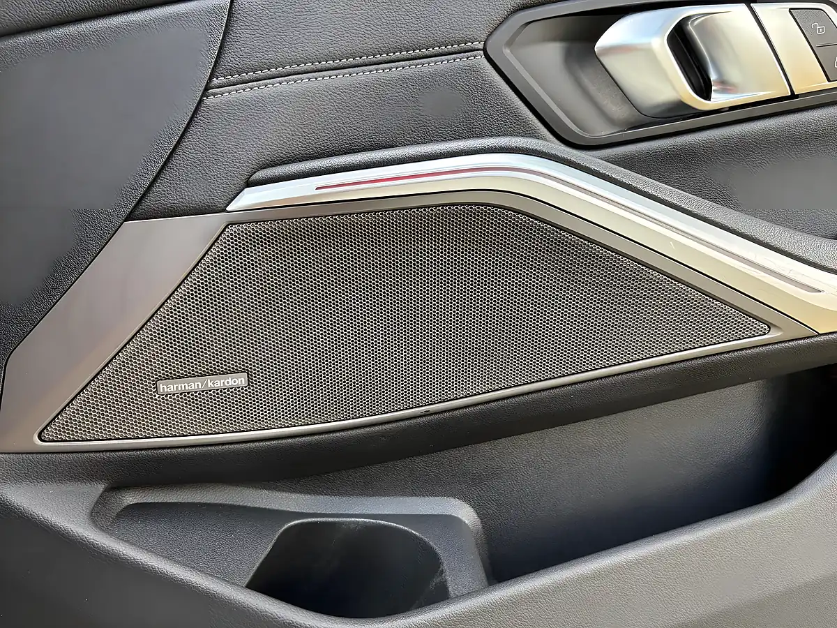 Used 2020 BMW 3 Series M Sport White - Interior and Exterior details 18