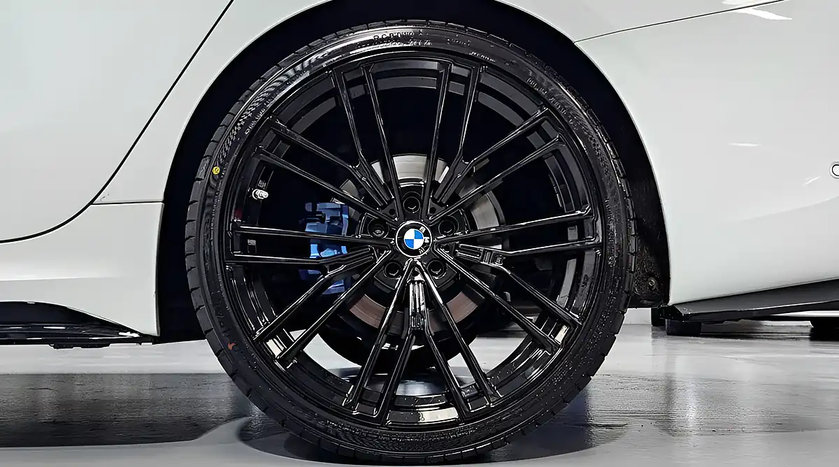 Used 2020 BMW 3 Series M Sport White - Interior and Exterior details 13