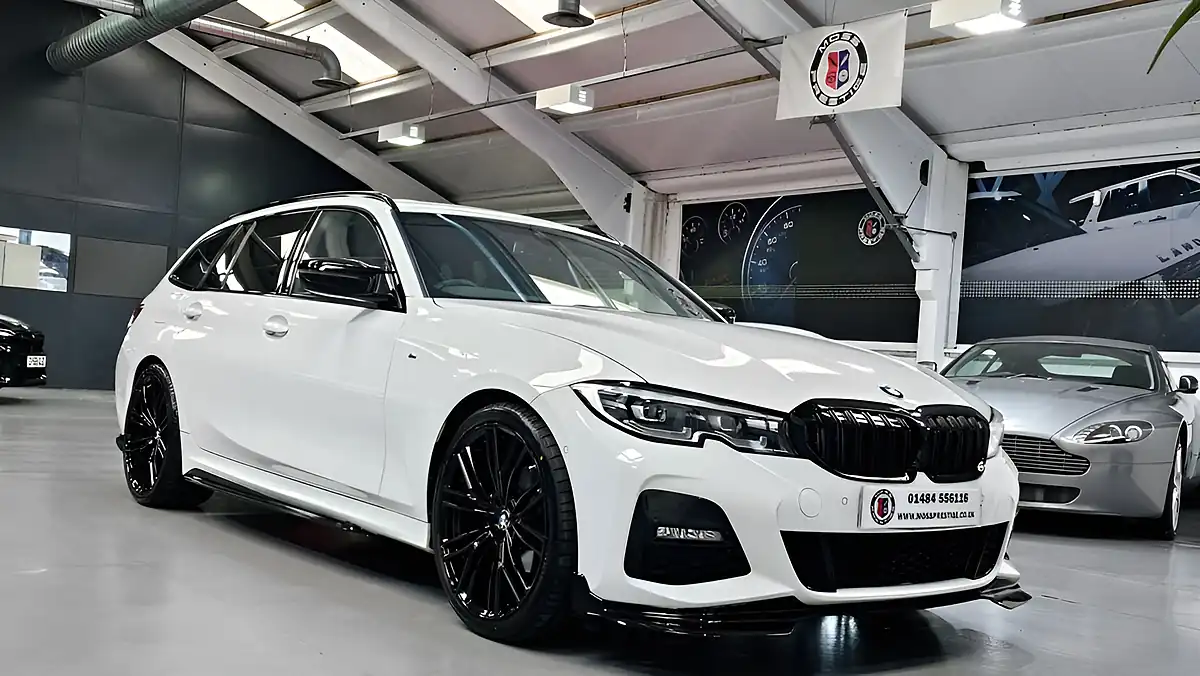 Used 2020 BMW 3 Series M Sport White - Interior and Exterior details 8