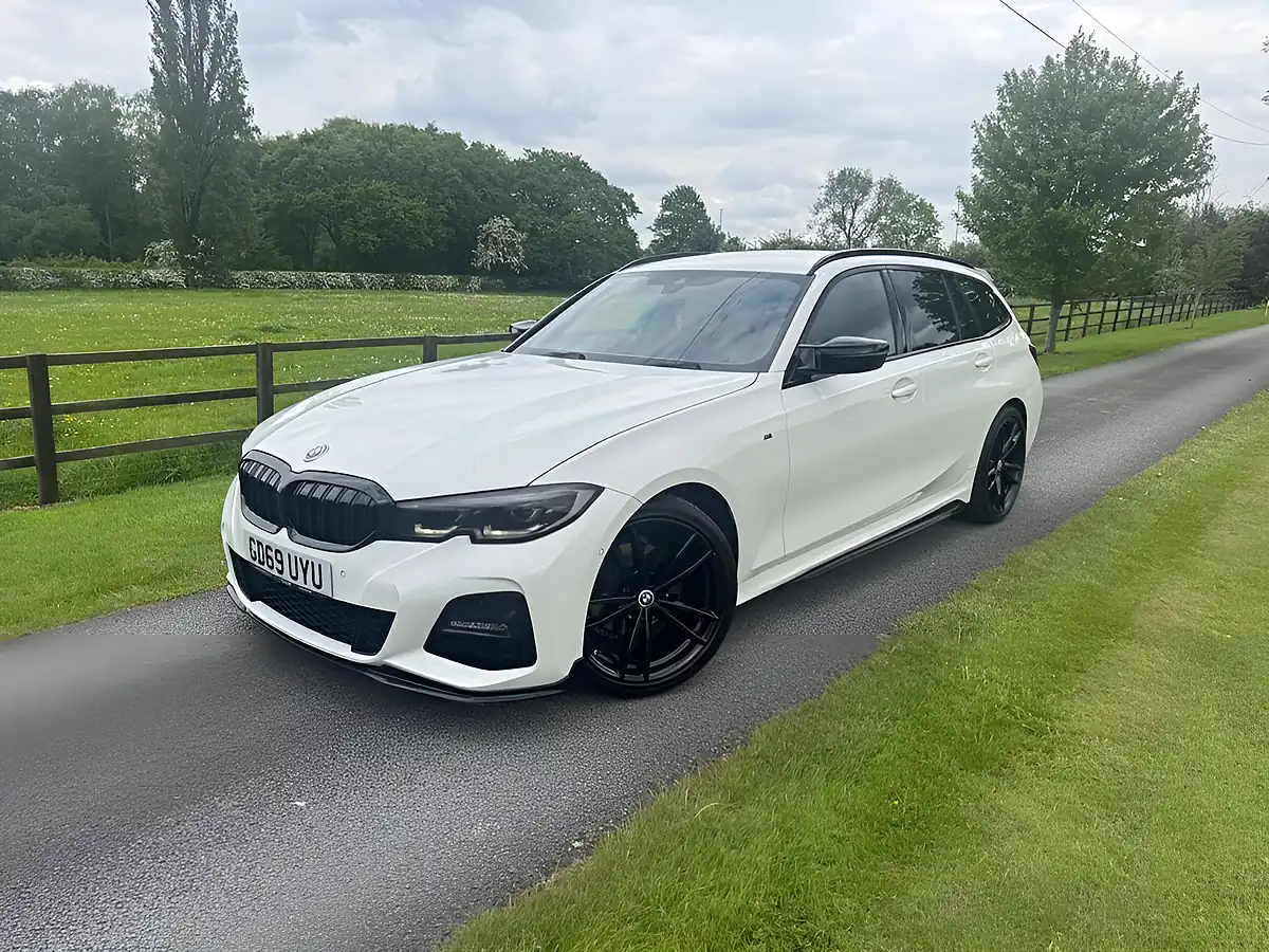 Used 2020 BMW 3 Series M Sport White - Interior and Exterior details 8