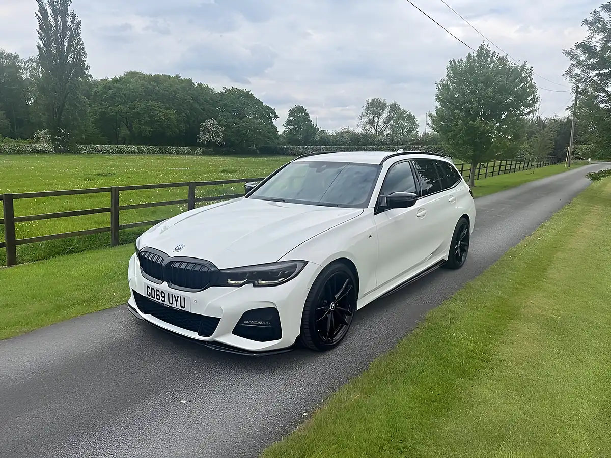 Used 2020 BMW 3 Series M Sport White - Interior and Exterior details 9