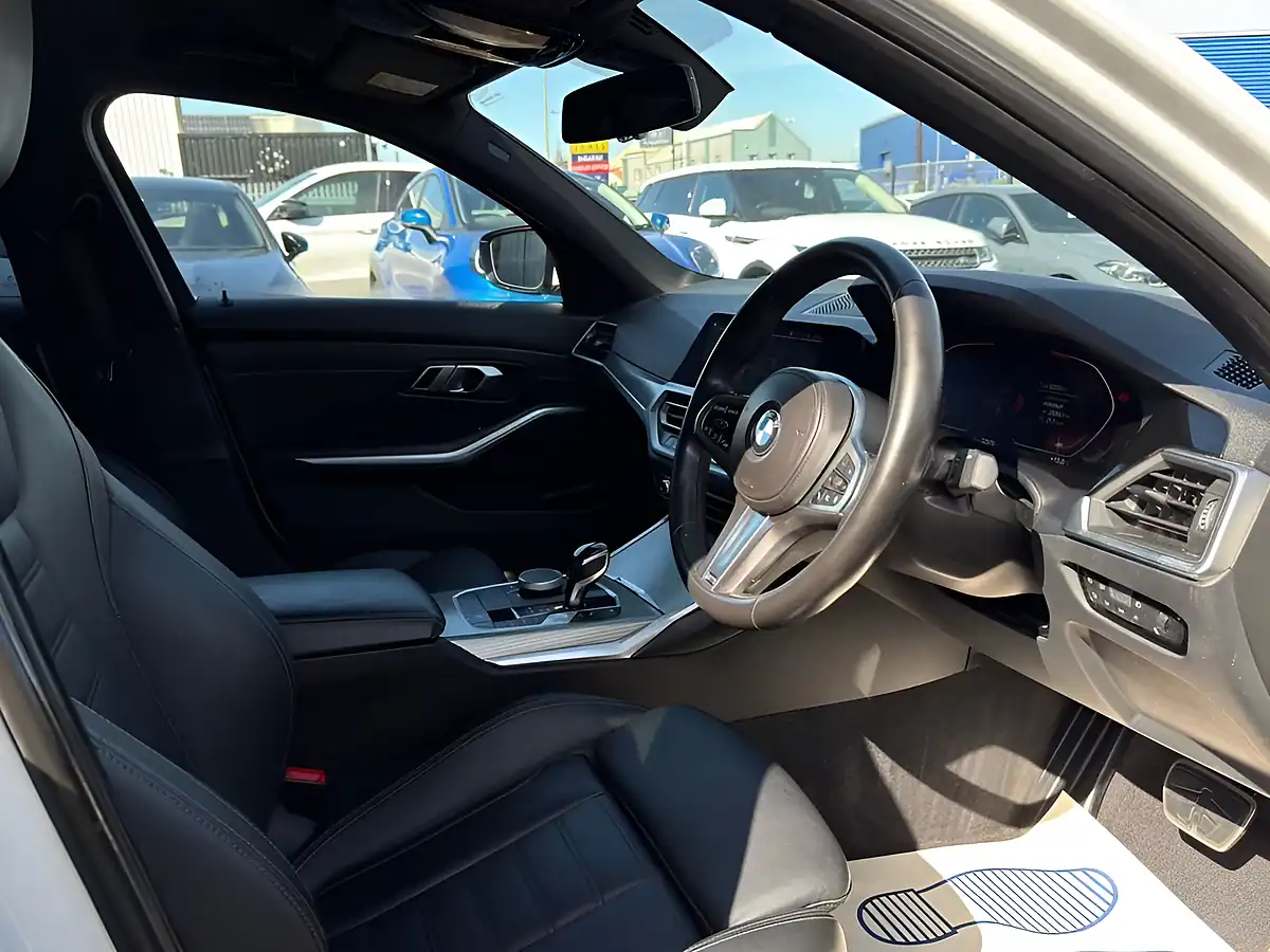 Used 2020 BMW 3 Series M Sport White - Interior and Exterior details 9