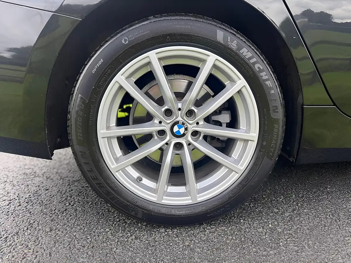 Used 2020 BMW 3 Series Se Black - Interior and Exterior details 10