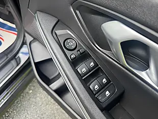 Used 2020 BMW 3 Series Se Black - Interior and Exterior details 12