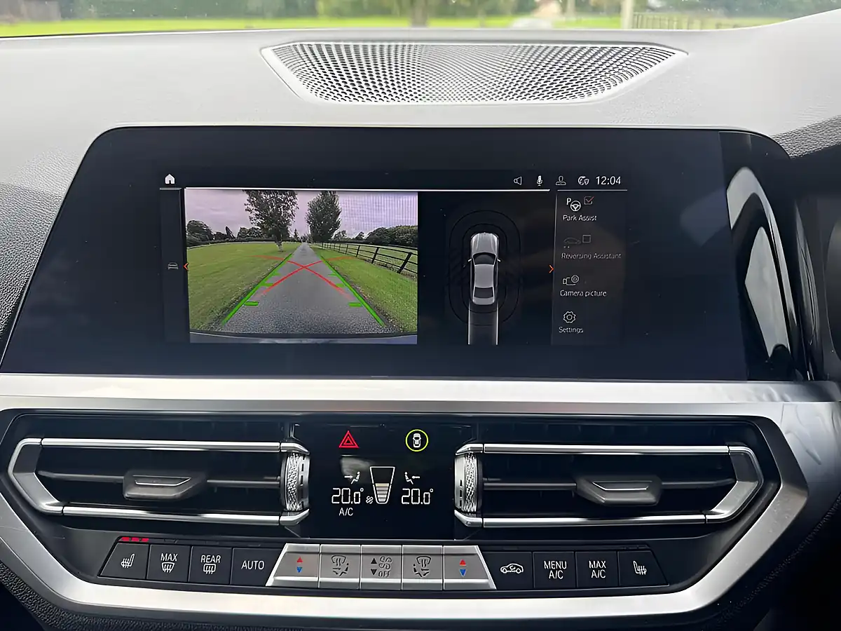 Used 2020 BMW 3 Series Se Black - Interior and Exterior details 15