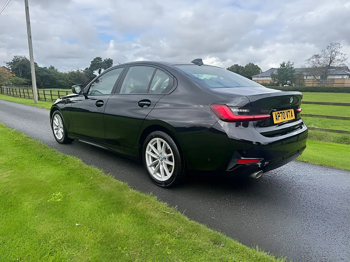Used 2020 BMW 3 Series Se Black - Interior and Exterior details 5