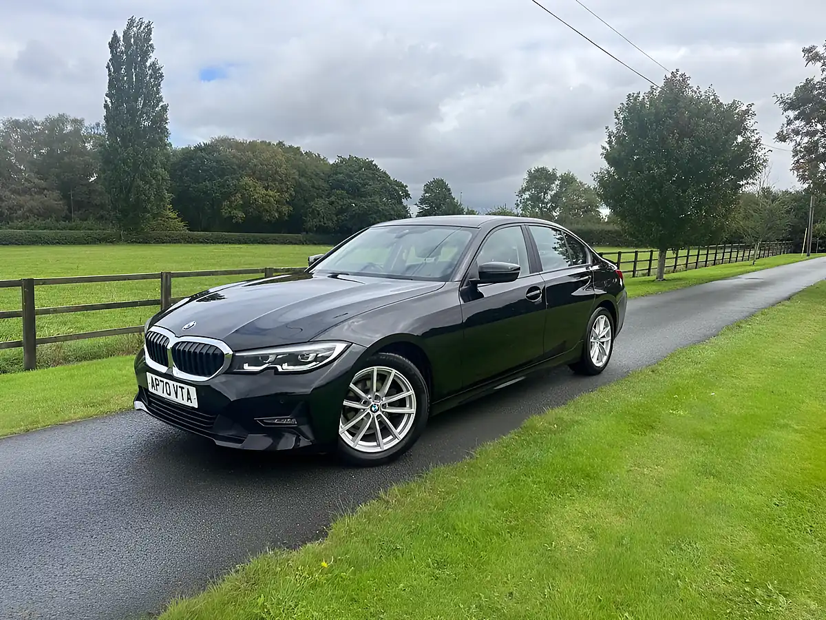 Used 2020 BMW 3 Series Se Black - Interior and Exterior details 7