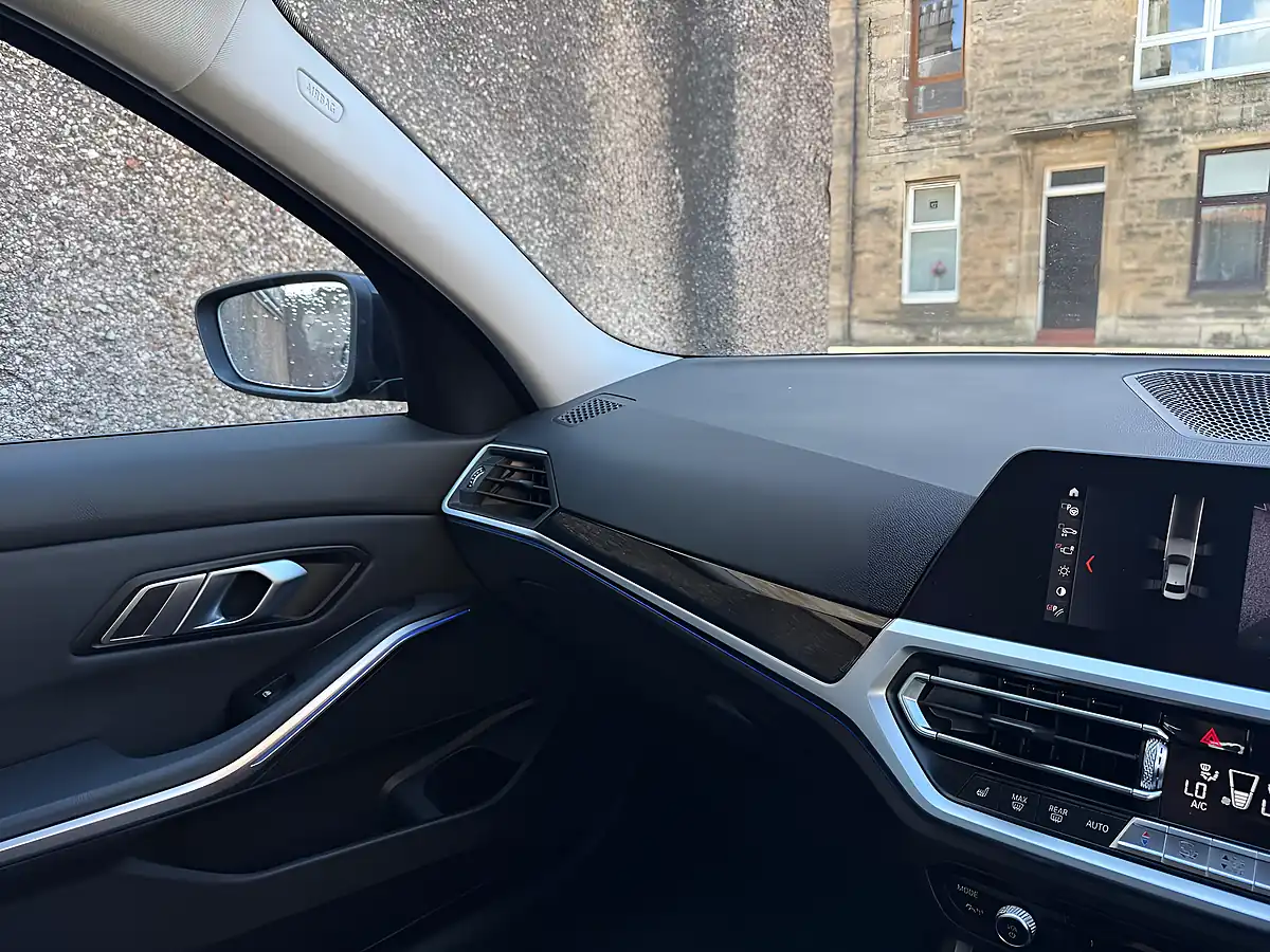 Used 2020 BMW 3 Series Se Black Sapphire Metallic - Interior and Exterior details 10