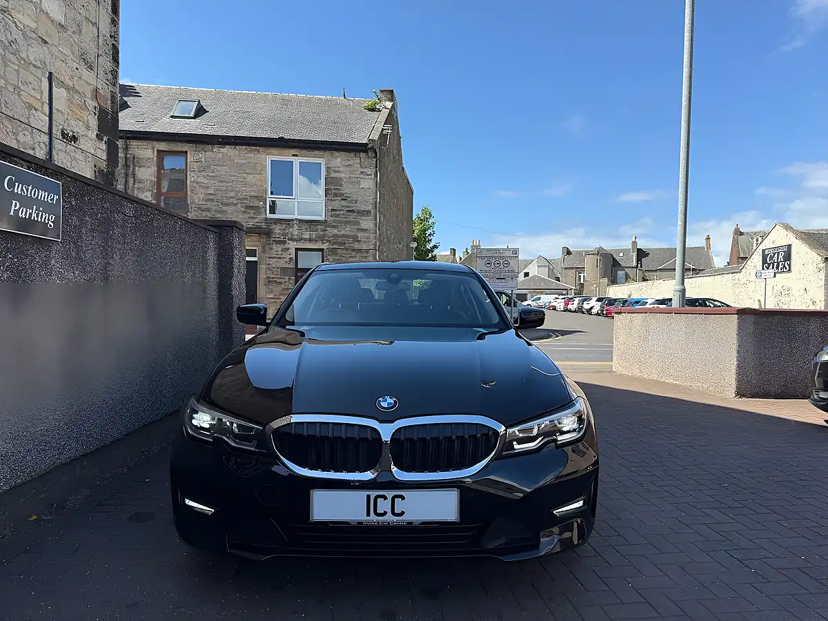 Used 2020 BMW 3 Series Se Black Sapphire Metallic - Interior and Exterior details 12