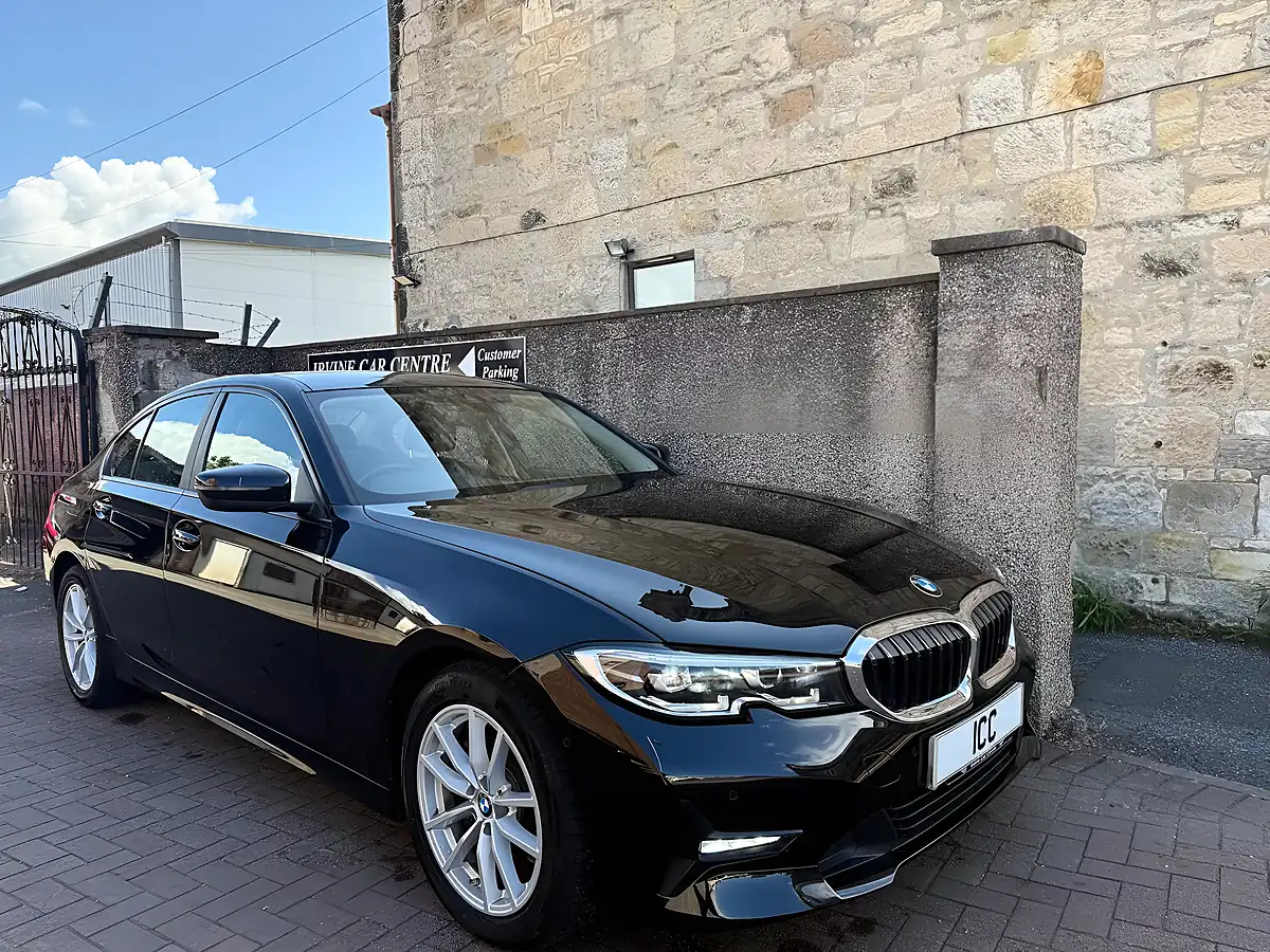 Used 2020 BMW 3 Series Se Black Sapphire Metallic - Interior and Exterior details 13