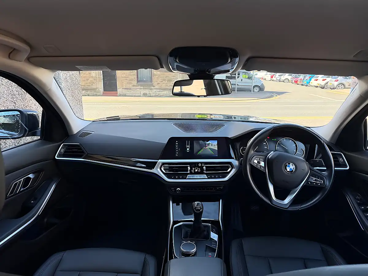 Used 2020 BMW 3 Series Se Black Sapphire Metallic - Interior and Exterior details 6